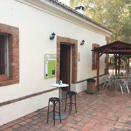 Apartamentos Villa Vacacional Castuera Bagian luar foto