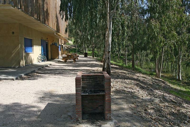 Apartamentos Villa Vacacional Castuera Bagian luar foto