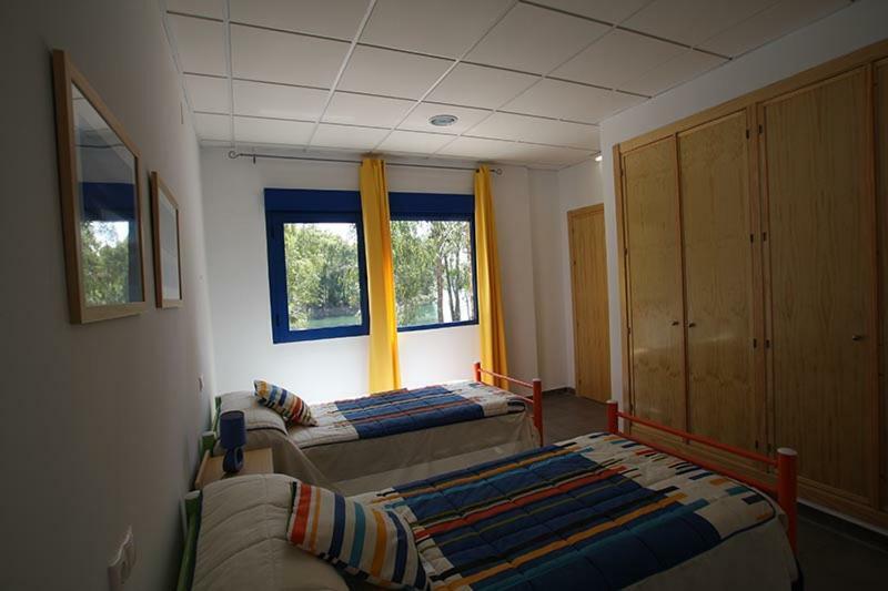 Apartamentos Villa Vacacional Castuera Bagian luar foto