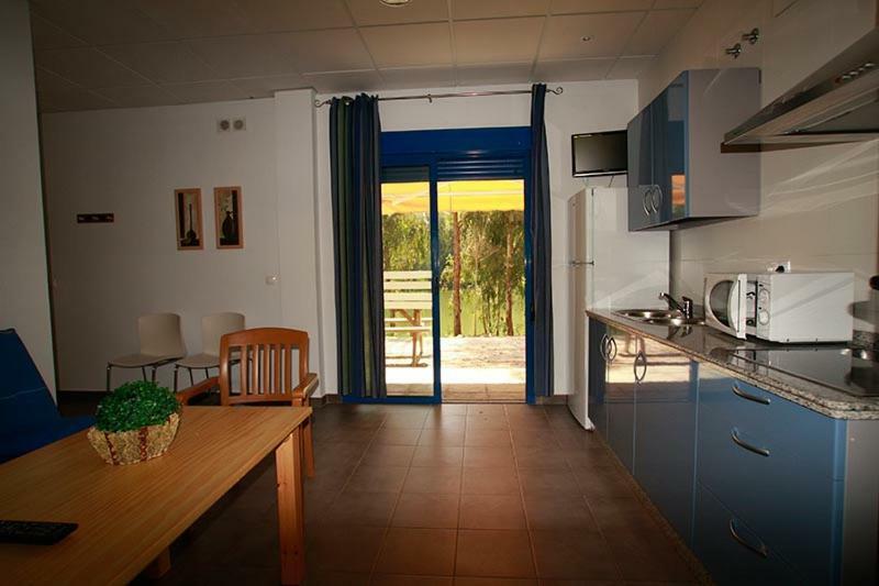 Apartamentos Villa Vacacional Castuera Bagian luar foto