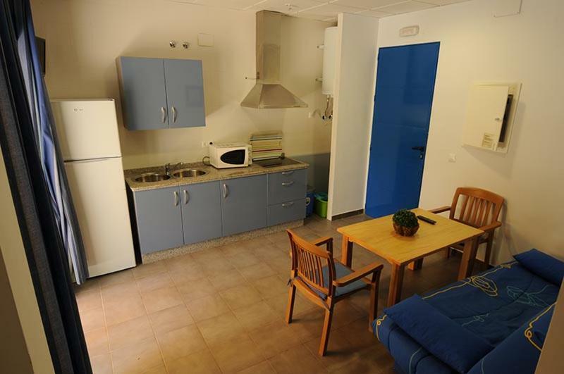 Apartamentos Villa Vacacional Castuera Bagian luar foto